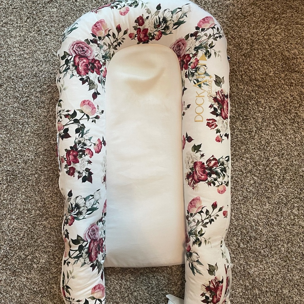 Dock a Tot Delux La Vie en Rose